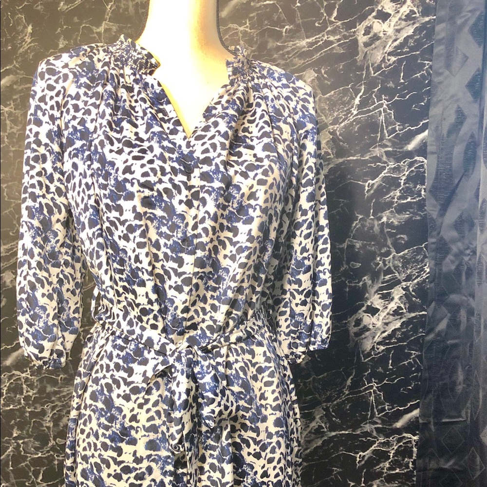 Ladies printed blue and white blouse